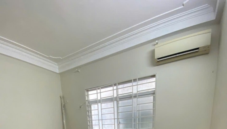 Cho thuê nhà nguyên căn ngõ 1197 Giải phóng Hoàng Mai hà Nội, Ô Tô 10m, 4 tầng, 4 ngủ, 10 Triệu
